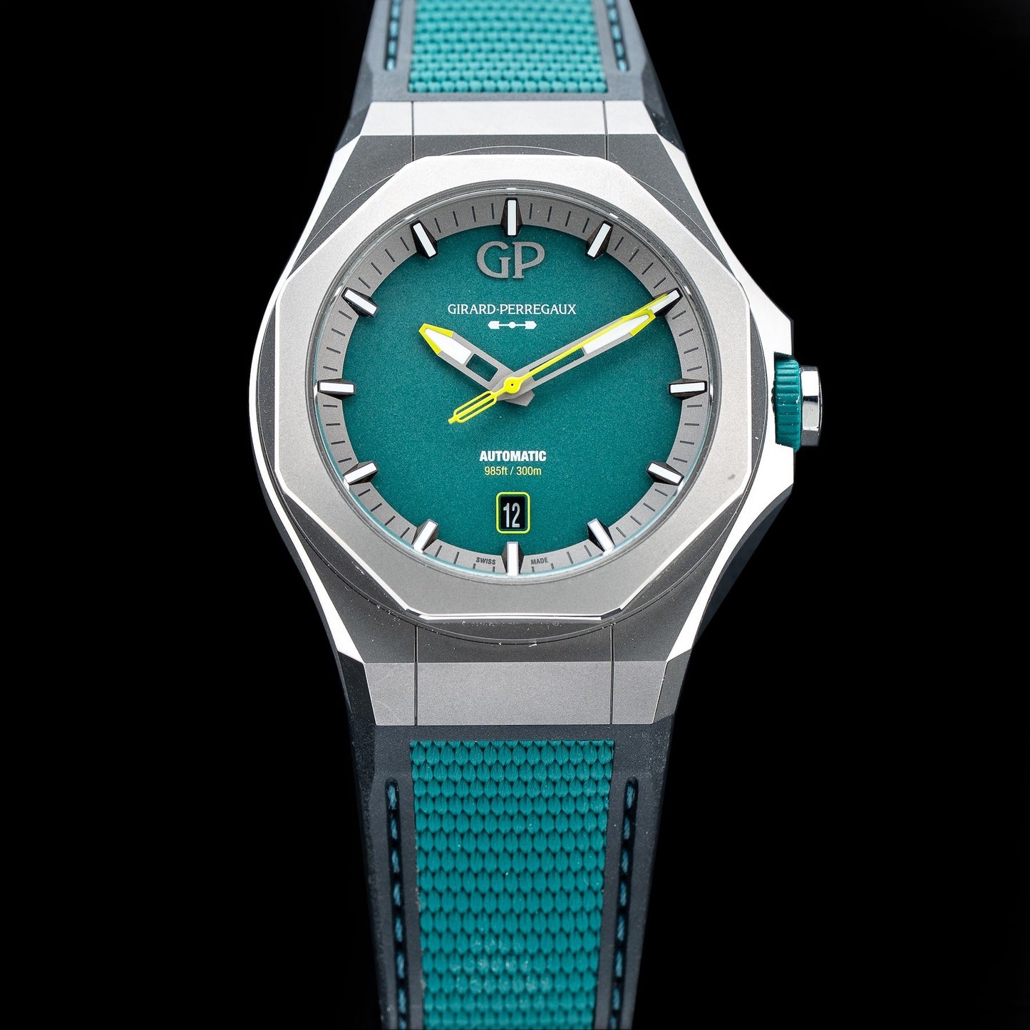 Girard Perregaux 81070-3405-1CX Laureato Absolute Aston Martin F1 Edition