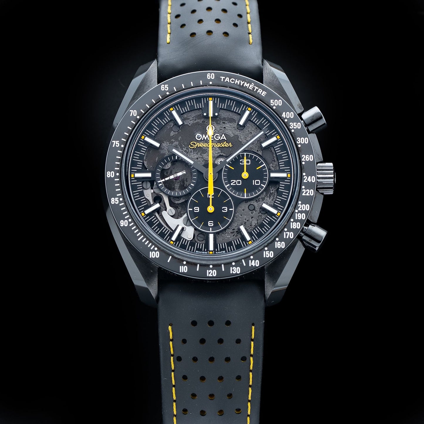 Omega 310.92.44.50.01.001 Speedmaster Dark Side Of The Moon Apollo 8