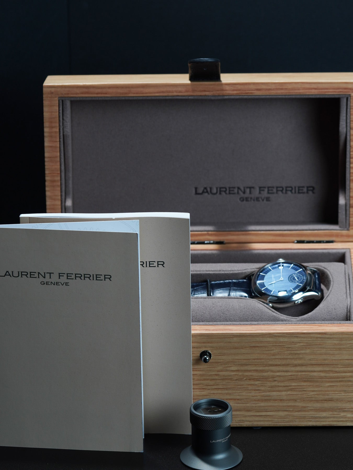Laurent Ferrier LCF007.AC.CW1 Galet Traveller Blue Dial