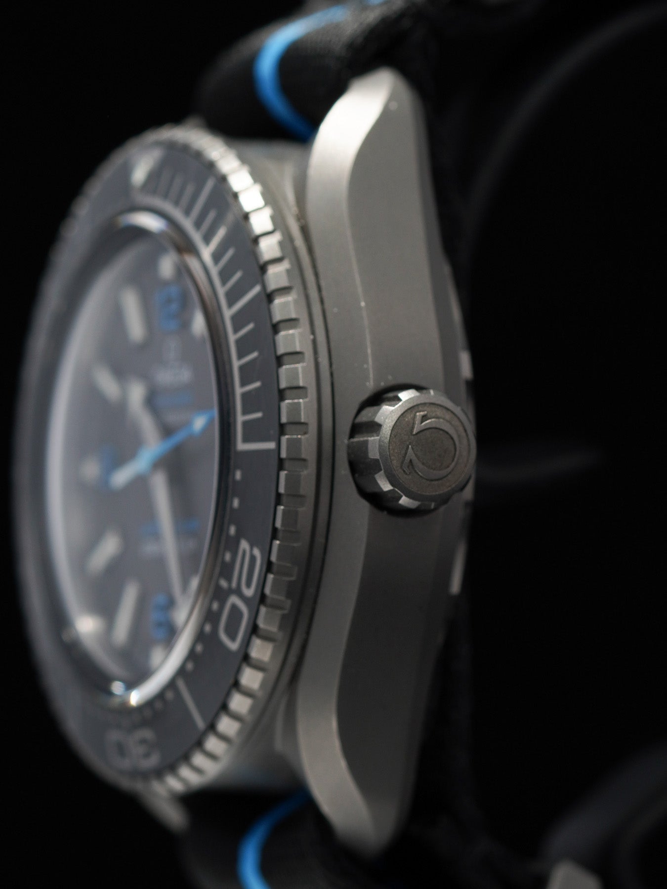 Omega 215.92.46.21.01.001 Seamaster Planet Ocean Ultra Deep Titanium