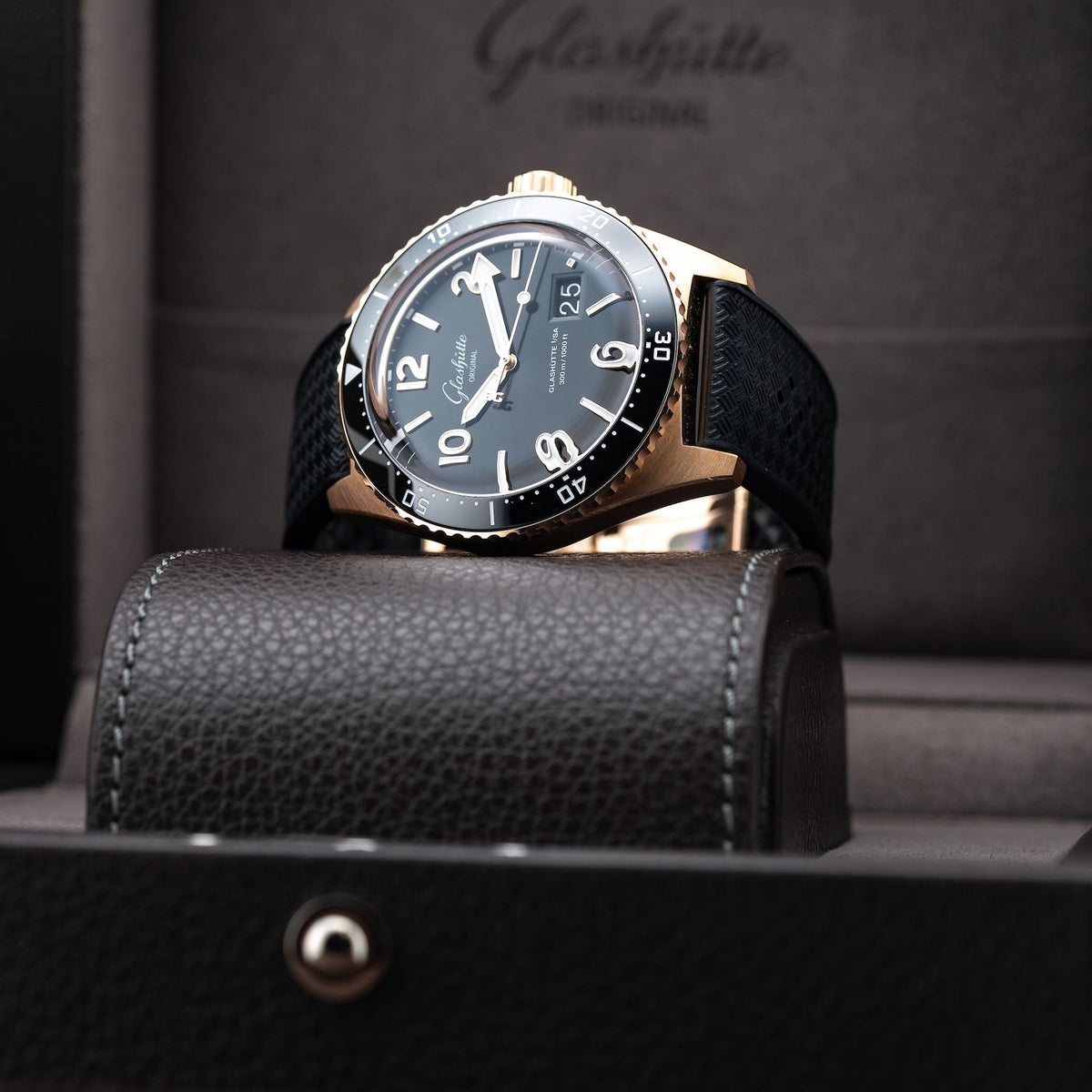 Glashütte Original 1-36-13-03-90-33 SeaQ Panorama Date Red Gold