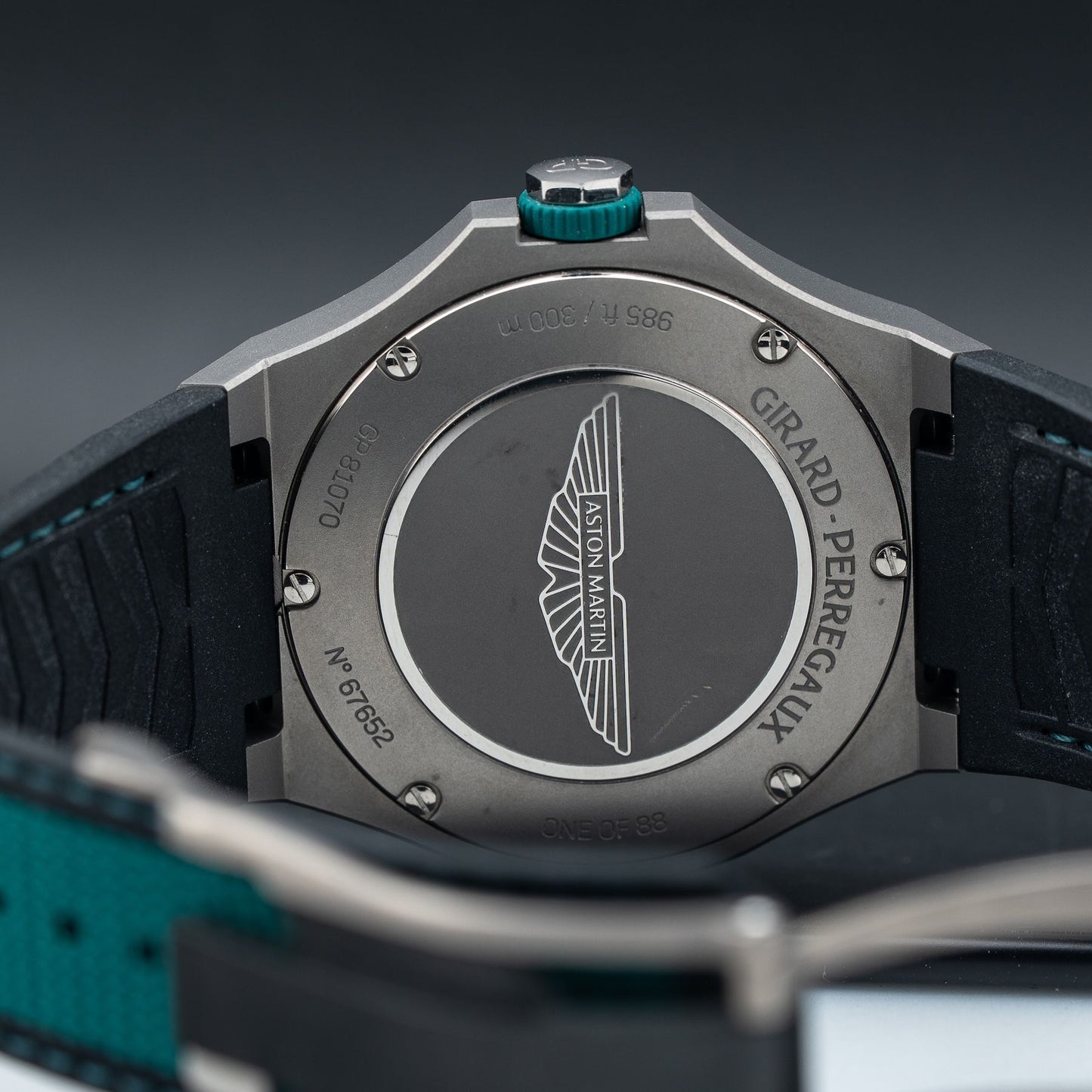 Girard Perregaux 81070-3405-1CX Laureato Absolute Aston Martin F1 Edition