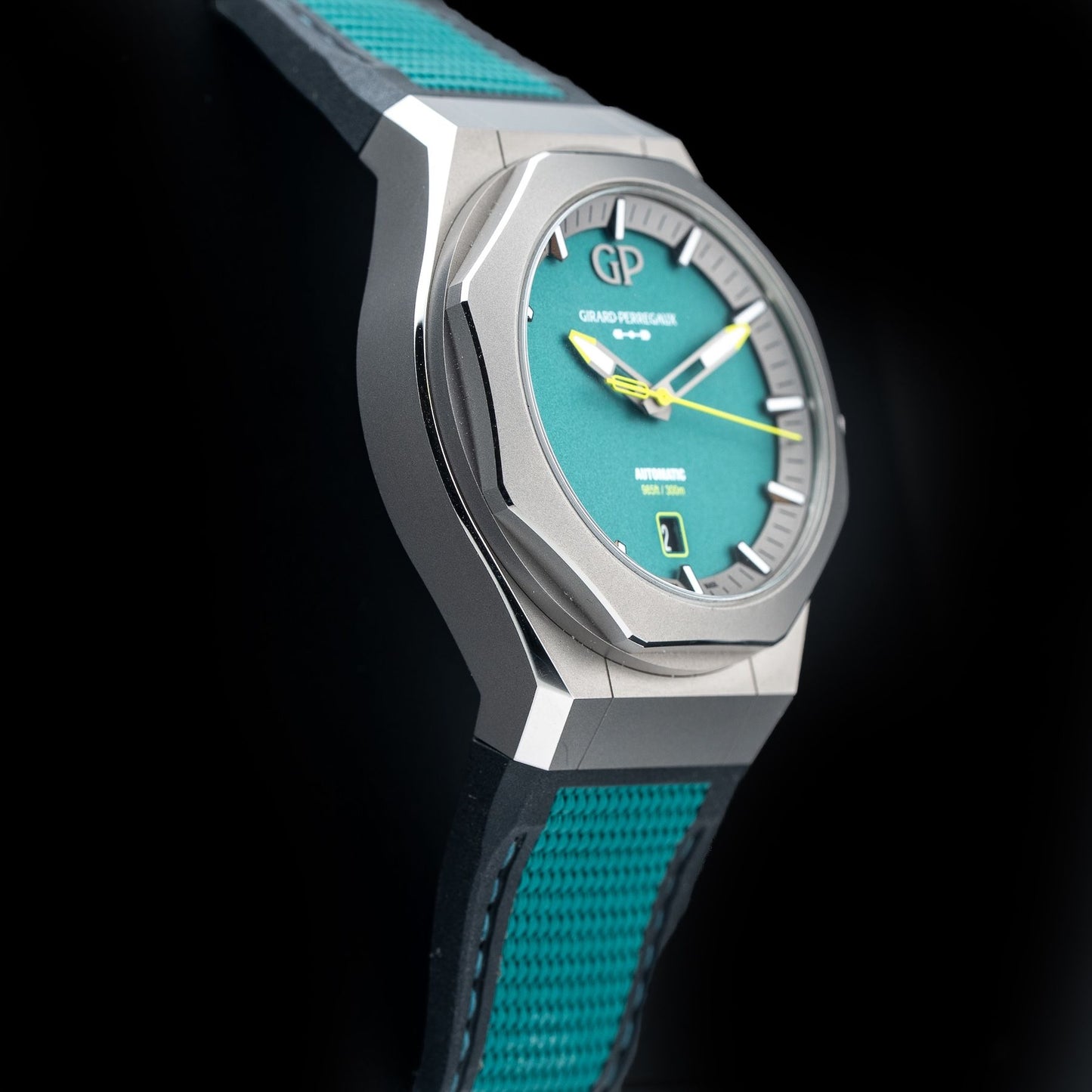 Girard Perregaux 81070-3405-1CX Laureato Absolute Aston Martin F1 Edition