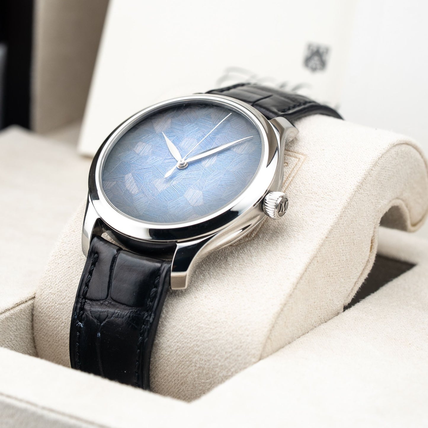 H. Moser & Cie. 1200-1220 Endeavour Centre Seconds Blue Mosaic Dial