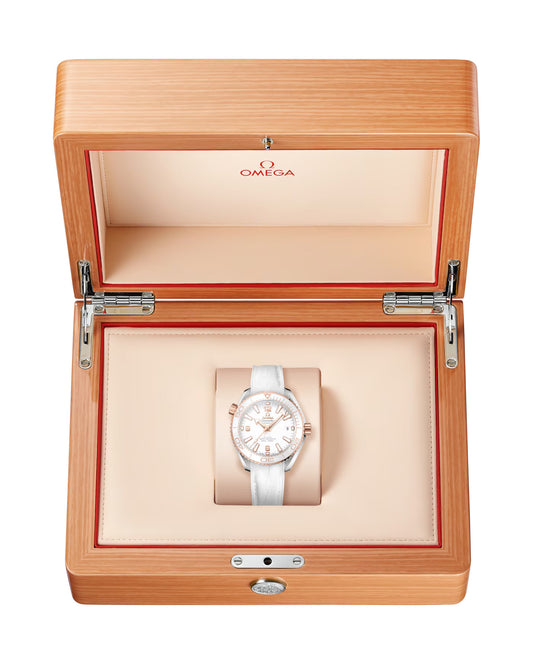 Omega 215.23.40.20.04.001 Seamaster Planet Ocean 600M