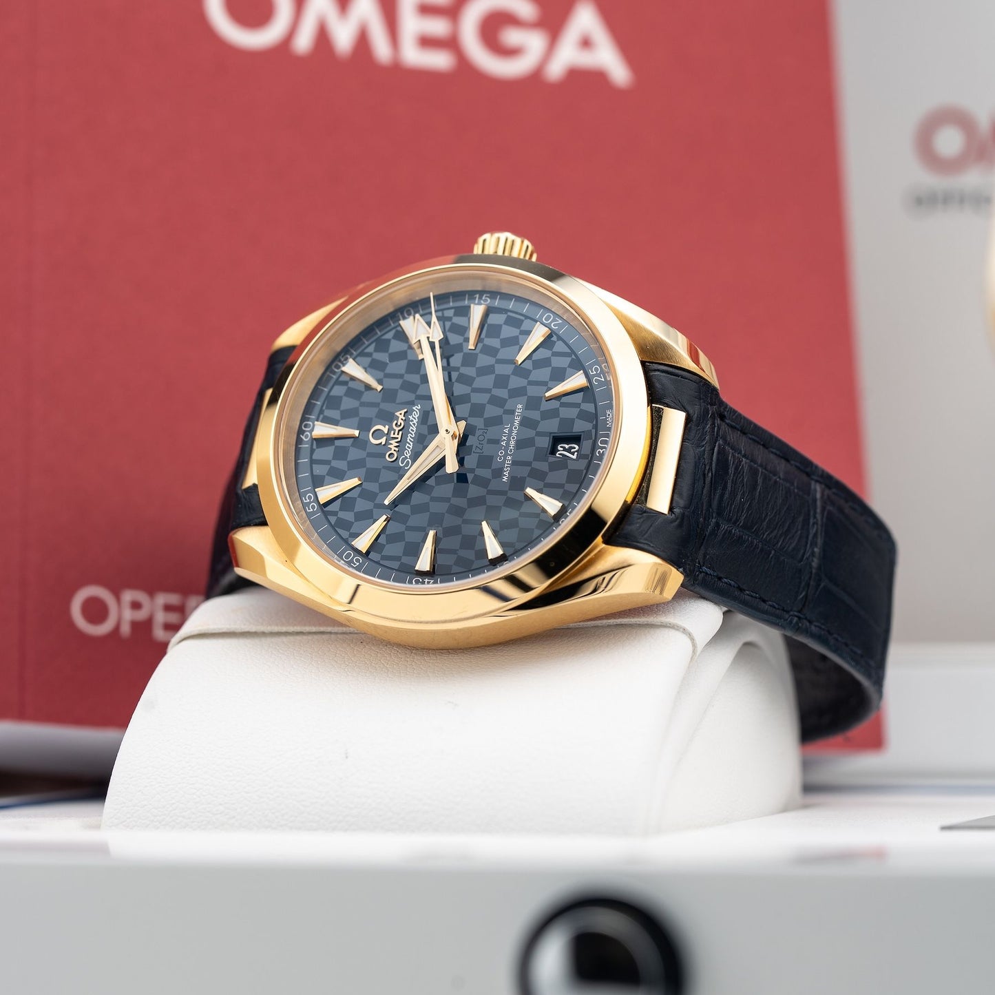 Omega Seamaster 522.53.41.21.03.001 Aqua Terra 150M Blue Dial 18K Yellow Gold