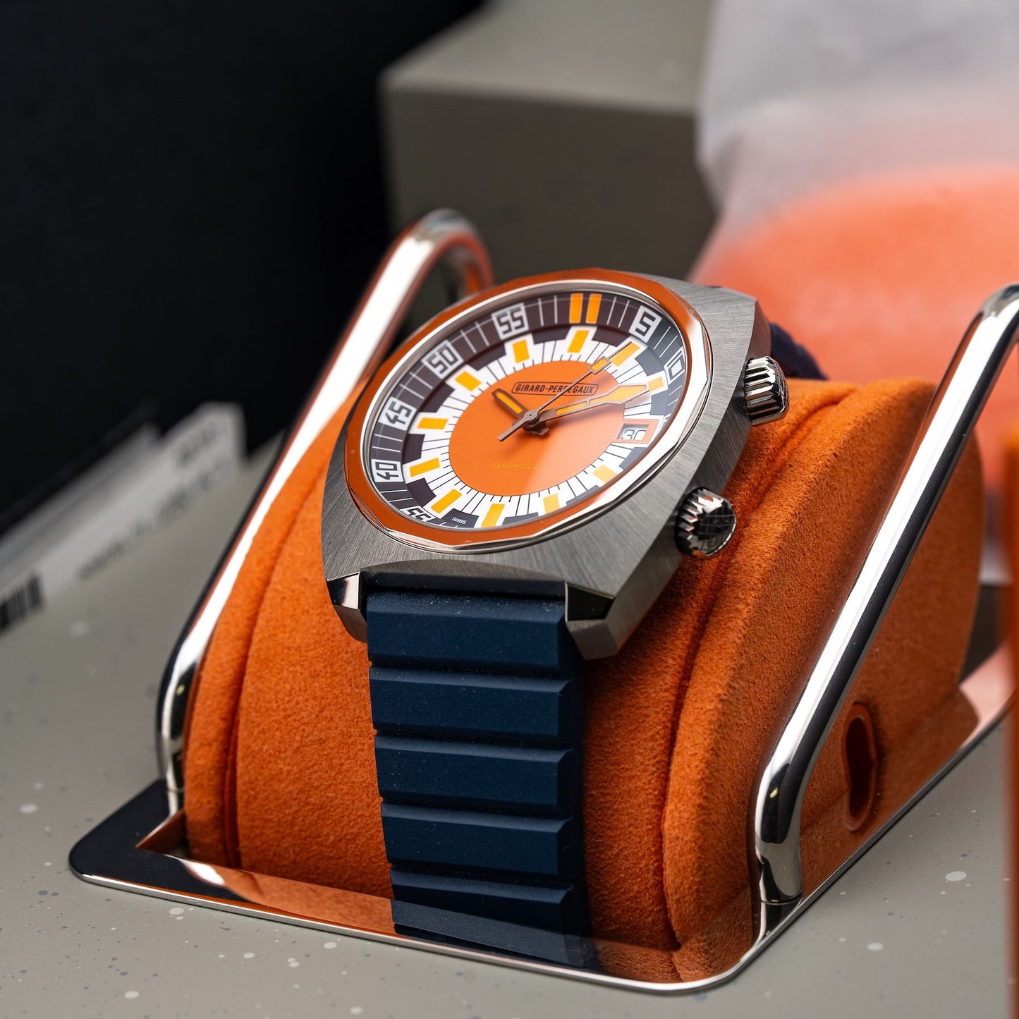 Girard Perregaux Deep Diver 39500-21-3266-6CX