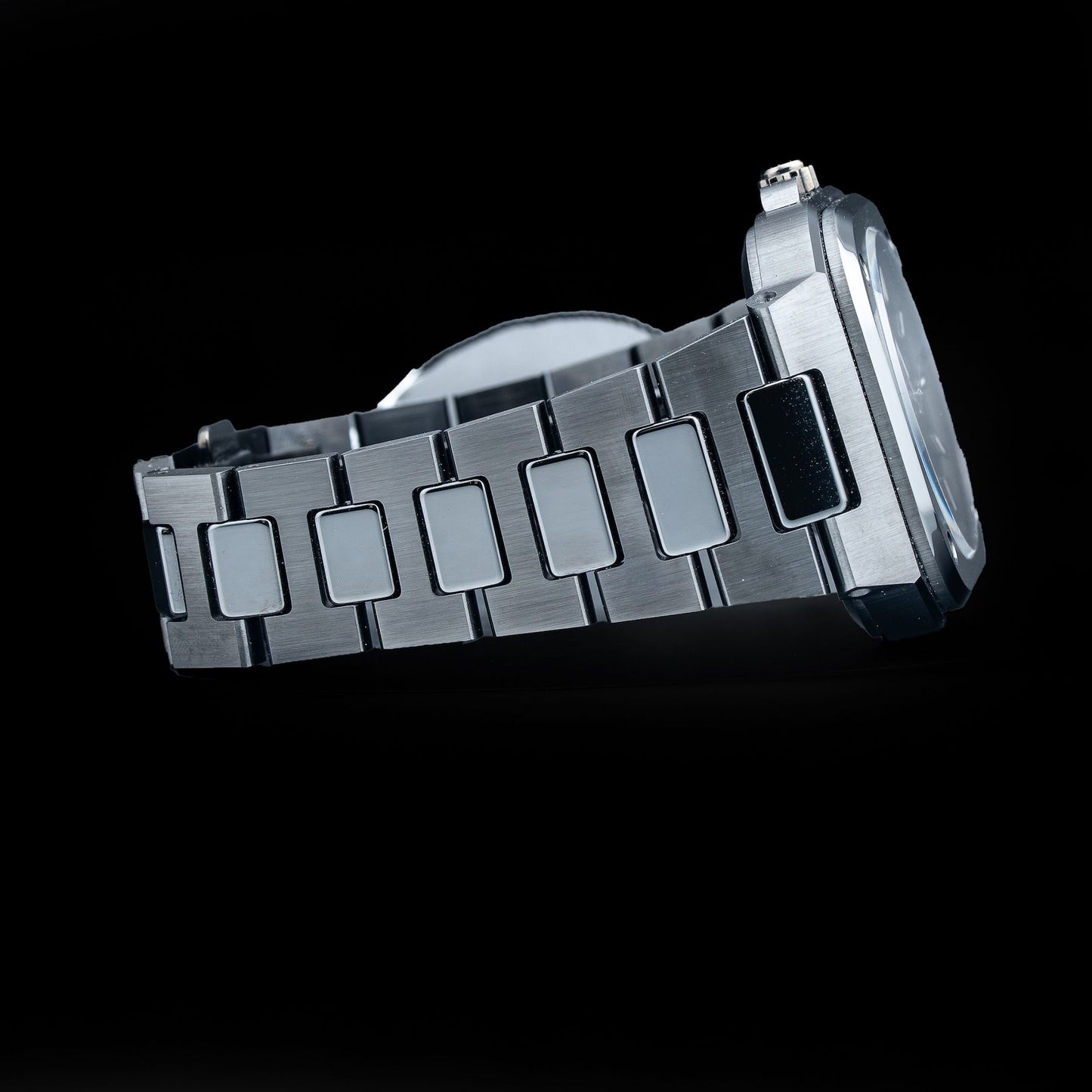 Bell & Ross BR05A-BL-SK-CE\/SCE Skeleton Black Ceramic on Bracelet