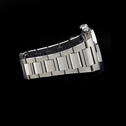 Girard Perregaux 81020-21-3398-1CM Laureato Chronograph Aston Martin Edition