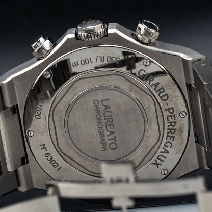 Girard Perregaux Laureato Chronograph Aiiro 81020-21-3311-1GM