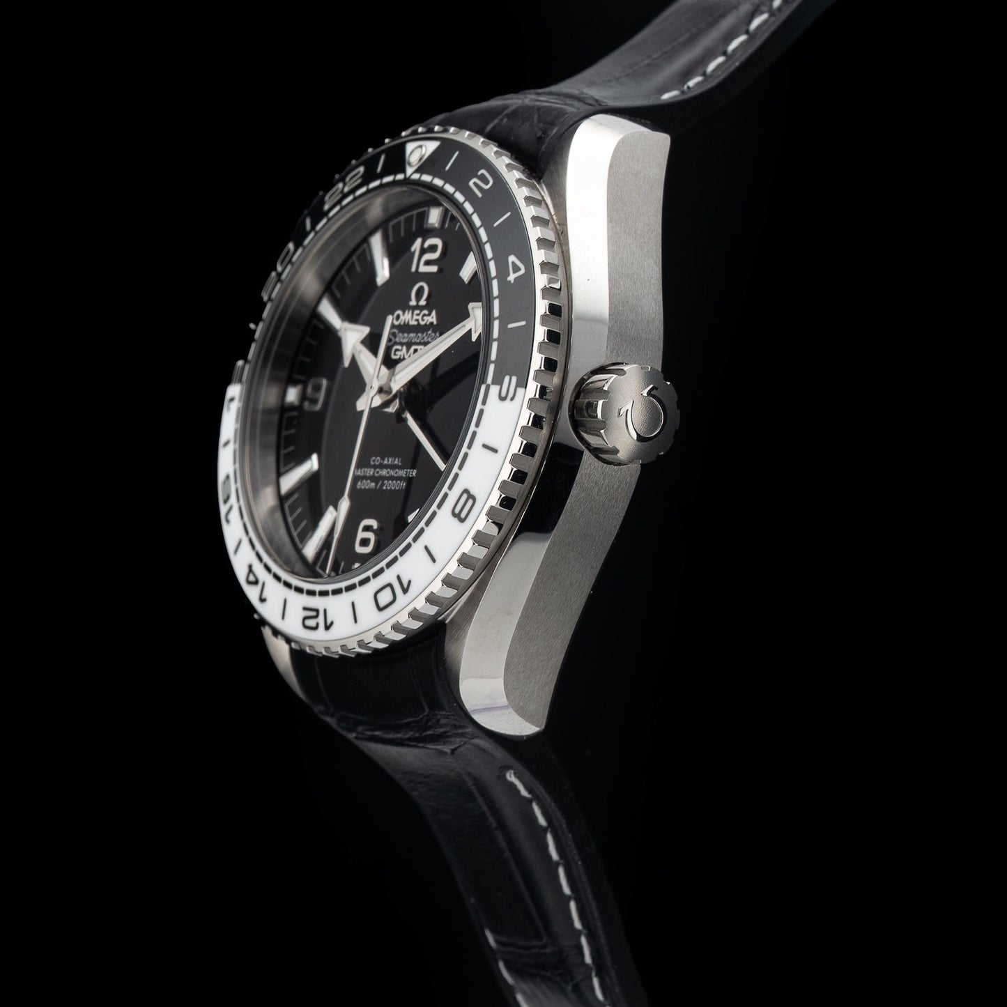 Omega Planet Ocean 600m co-axial Master Chronometer GMT 215.33.44.22.01.001