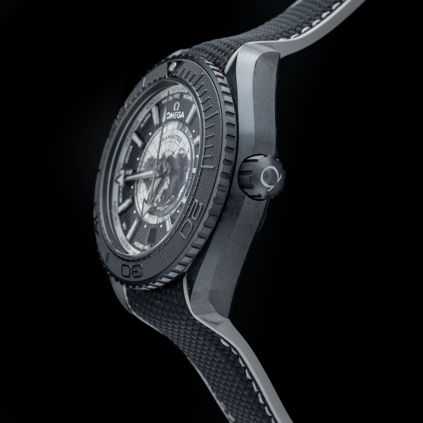 Omega 215.92.46.22.01.007 Seamaster Planet Ocean 600M Worldtimer