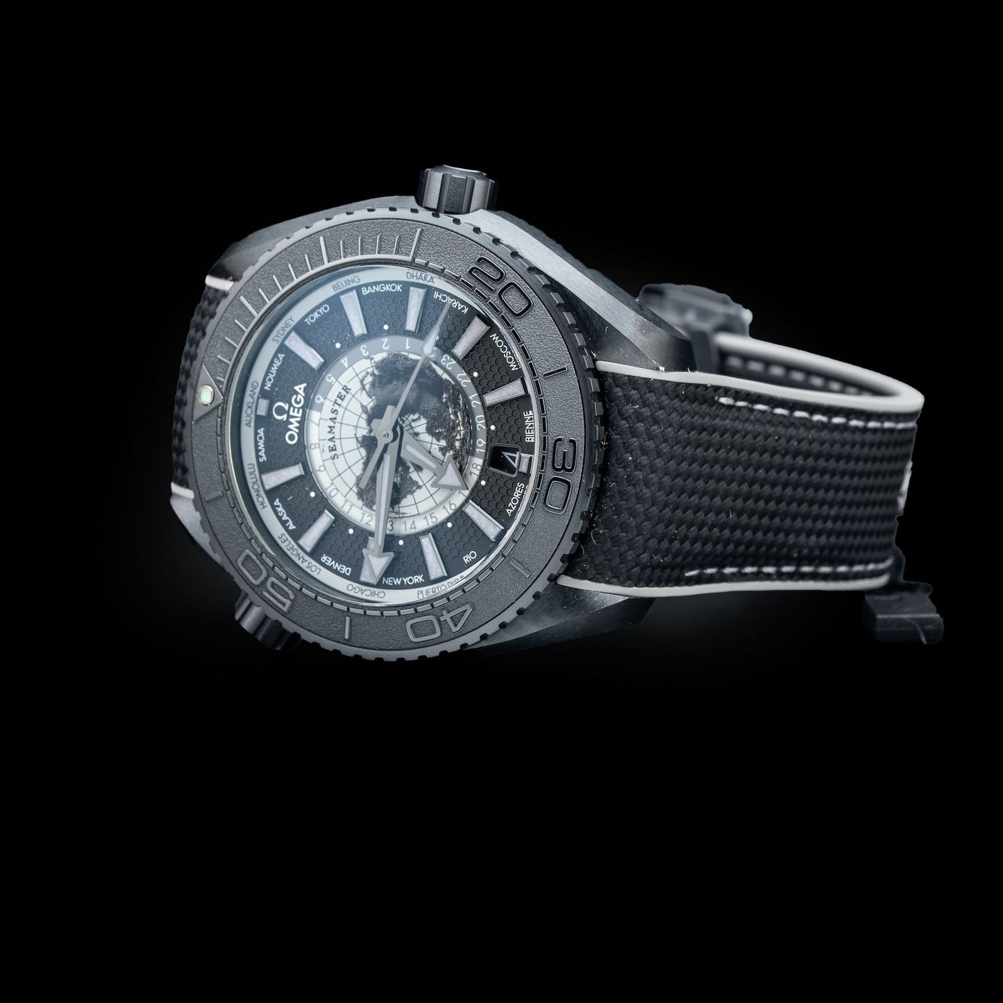 Omega 215.92.46.22.01.007 Seamaster Planet Ocean 600M Worldtimer