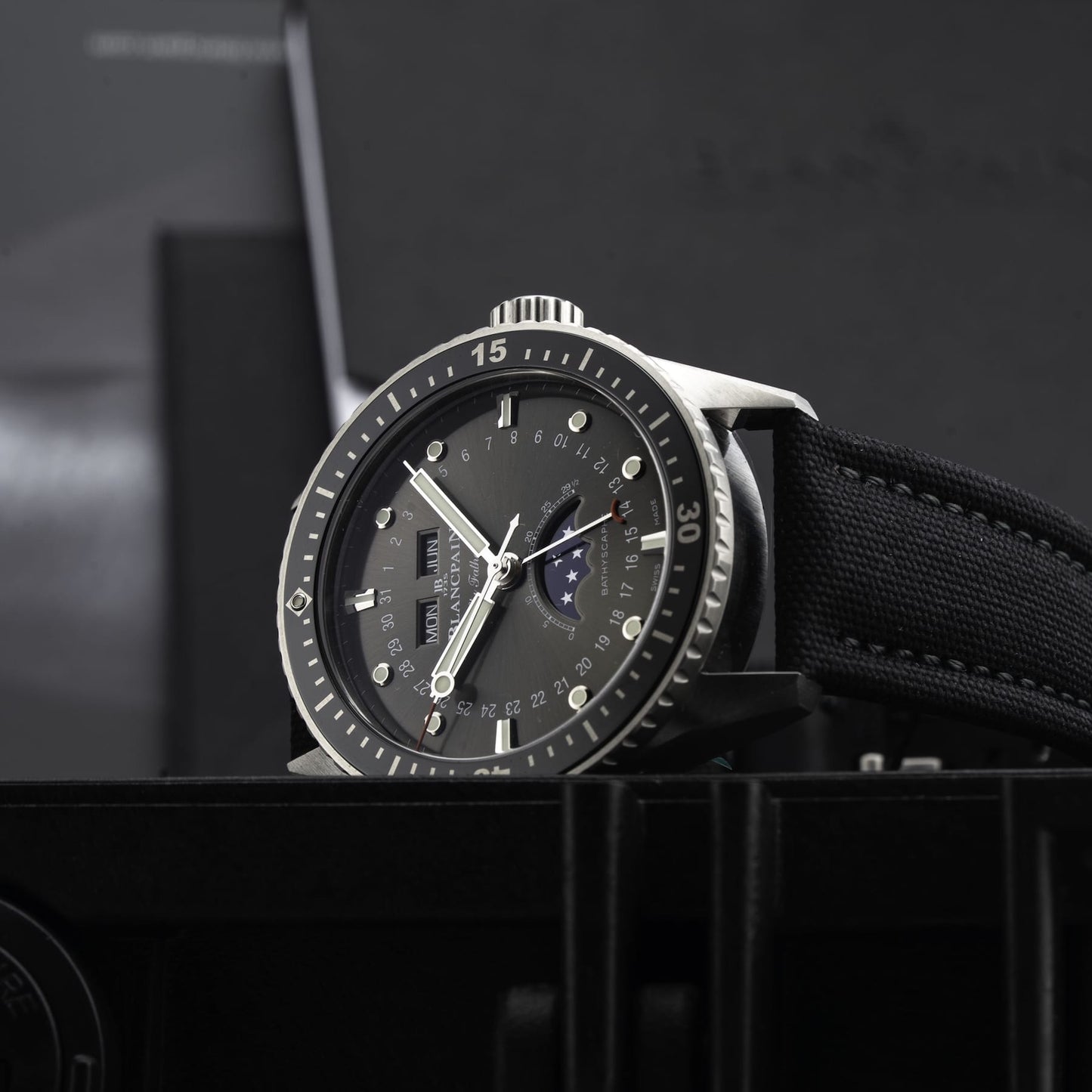 Blancpain Fifty Fathoms Bathyscaphe Quantieme Complet 5054 1110 B52A