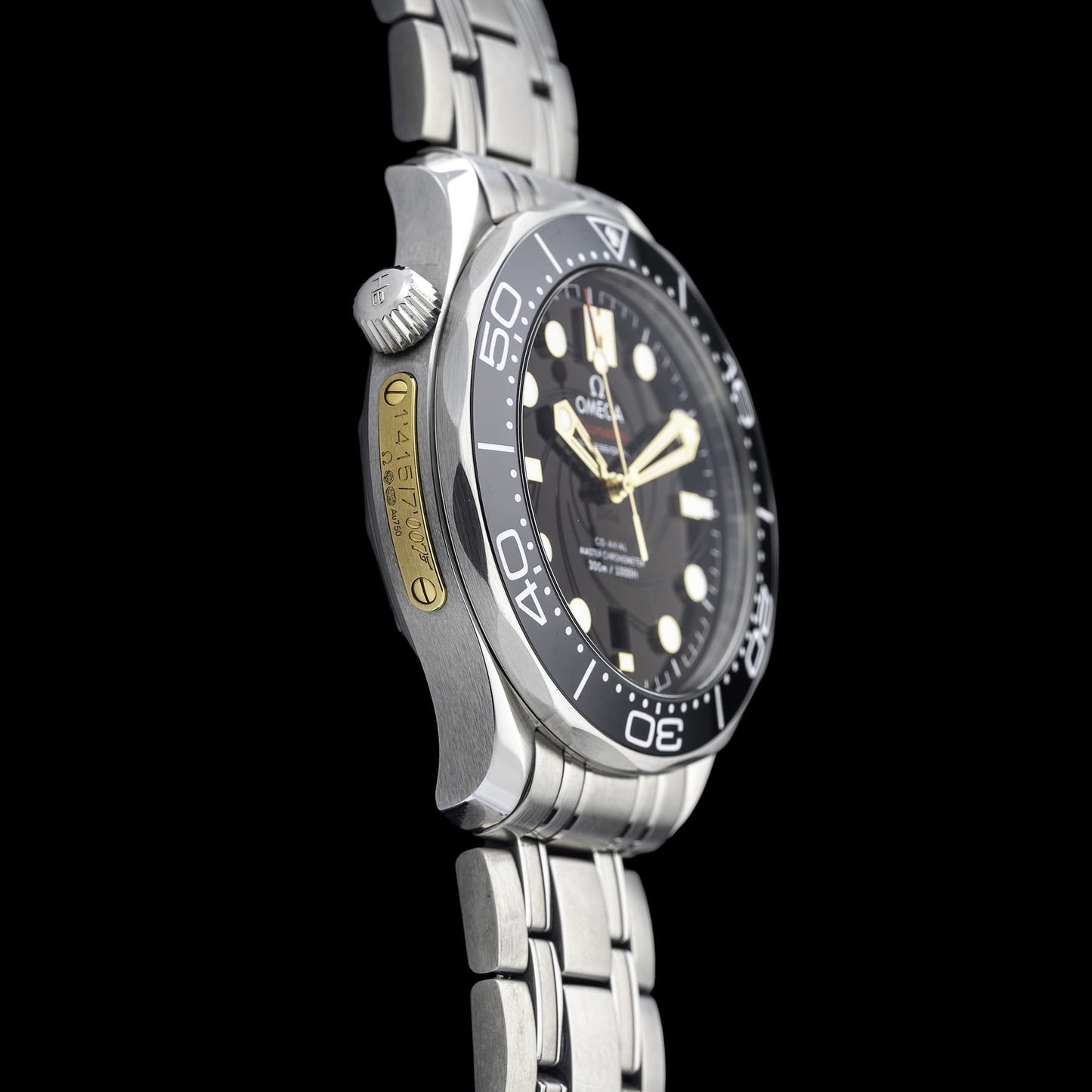 Omega James Bond Seamaster Diver 300M 210.22.42.20.01.004
