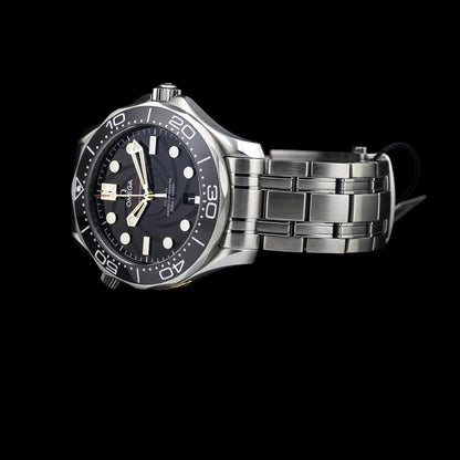Omega James Bond Seamaster Diver 300M 210.22.42.20.01.004