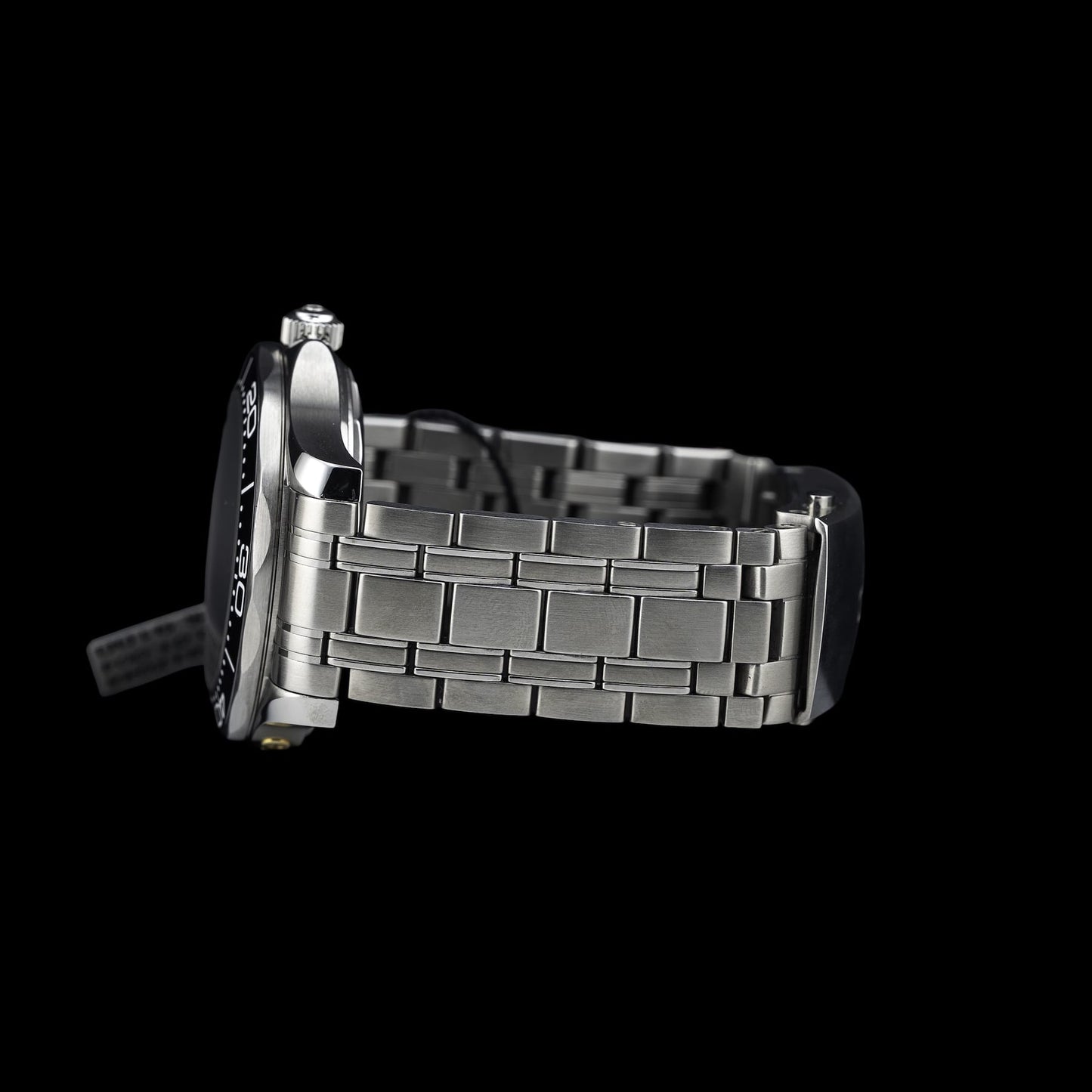 Omega James Bond Seamaster Diver 300M 210.22.42.20.01.004