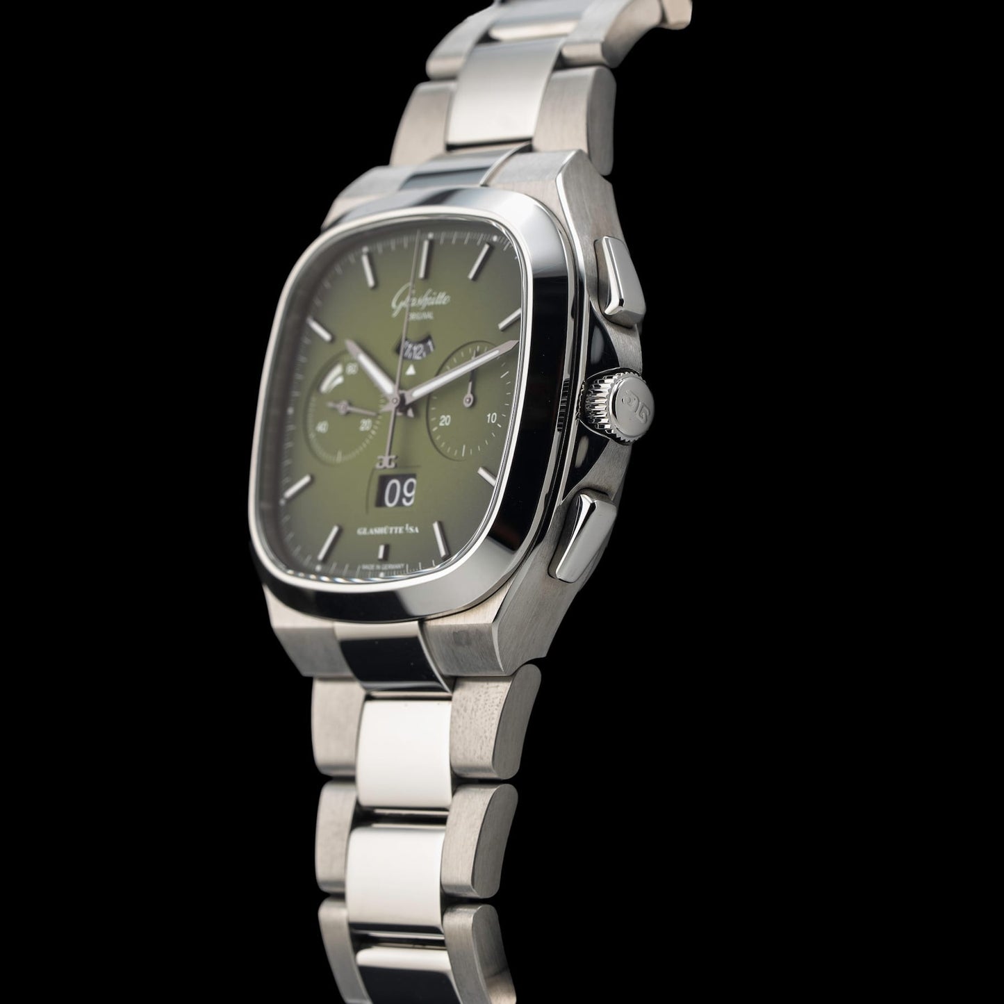 Glash\u00fctte Original Seventies Chronograph Panorama Date Fab Green 1-37-02-09-02-70