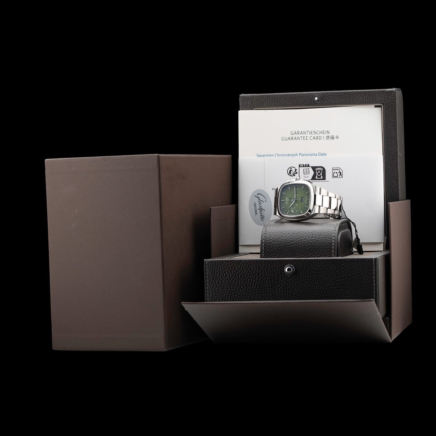 Glash\u00fctte Original Seventies Chronograph Panorama Date Fab Green 1-37-02-09-02-70