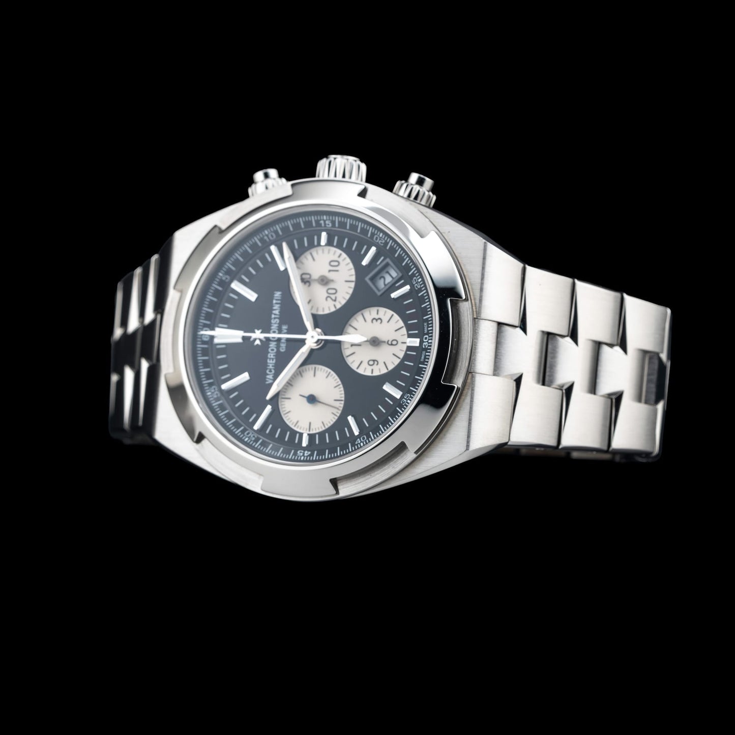 Vacheron Constantin Overseas Chronograph Reverse Panda 5500V/110A-B481