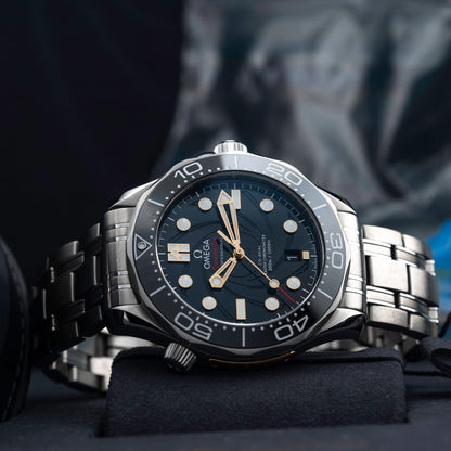 Omega James Bond Seamaster Diver 300M 210.22.42.20.01.004