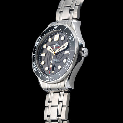 Omega James Bond Seamaster Diver 300M 210.22.42.20.01.004