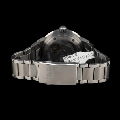 Oris Aquis Date Calibre 400 Bi-Color Blue Dial on Bracelet