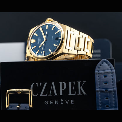 Czapek Antarctique Mount Erebus Deep Blue 2N