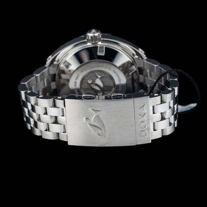 Doxa 883.10.101.10 1500T Sharkhunter on Bracelet
