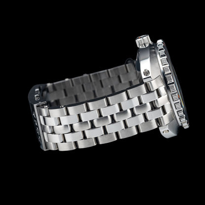 Doxa 883.10.101.10 1500T Sharkhunter on Bracelet