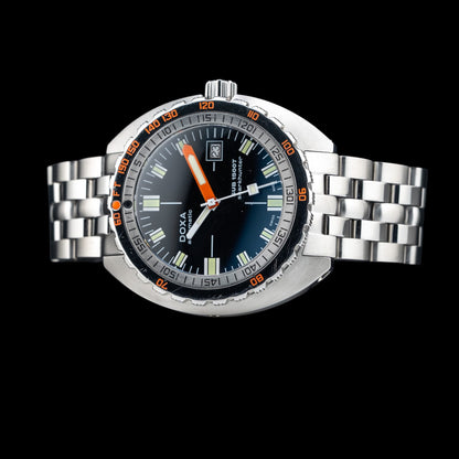 Doxa 883.10.101.10 1500T Sharkhunter on Bracelet