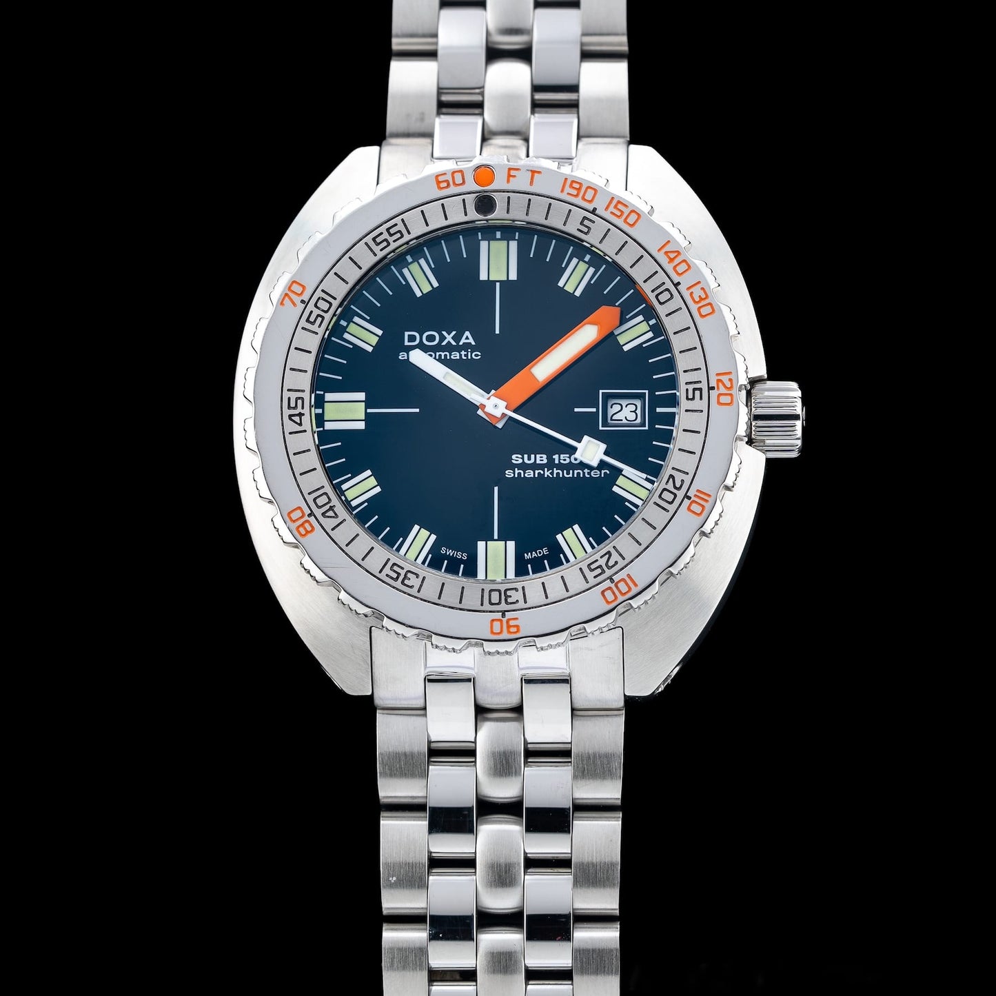 DOXA Doxa 883.10.101.10 1500T Sharkhunter on Bracelet