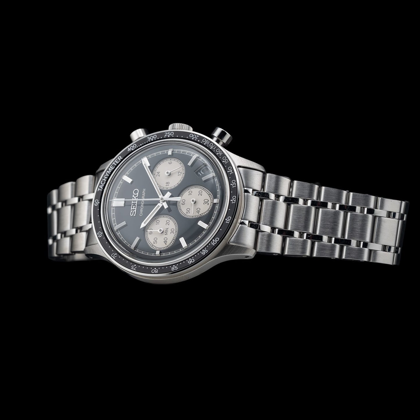 Seiko Essentials SSB479