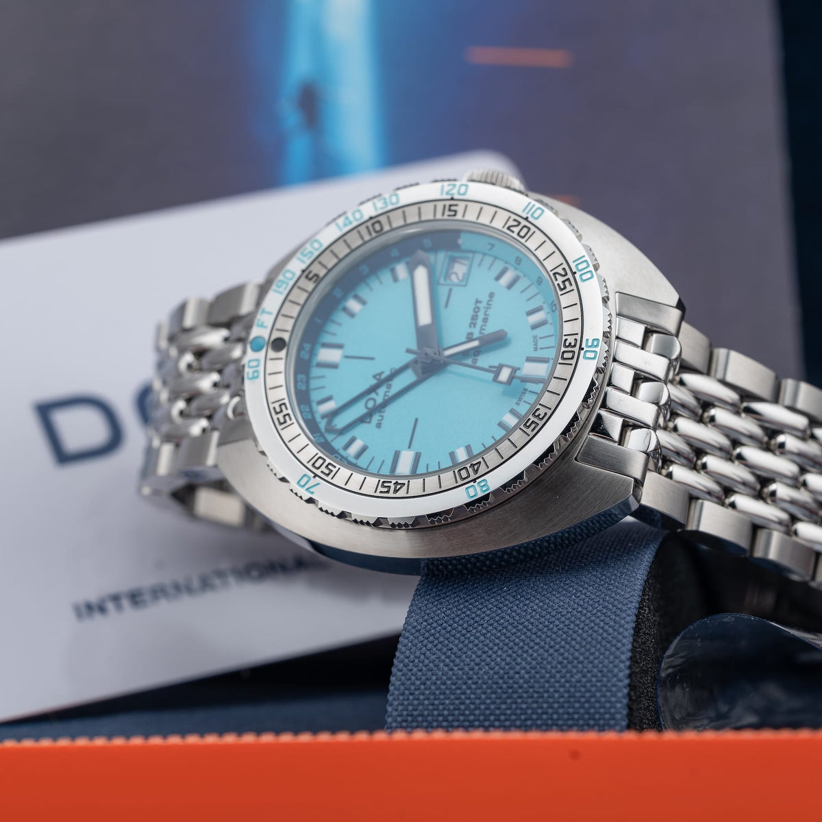 DOXA 855.10.241.10 SUB 250T Aquamarine On Stainless Steel Bracelet