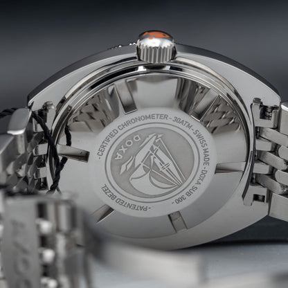 DOXA SUB 300 Caribbean 821.10.201.10
