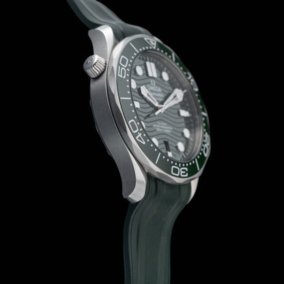 Omega 210.32.42.20.10.001 Seamaster Diver 300M Green Dial on Strap