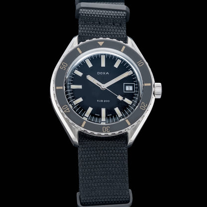 DOXA SUB 200 Sharkhunter 799.10.101.10