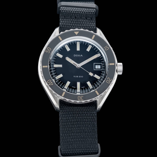 DOXA SUB 200 Sharkhunter 799.10.101.10