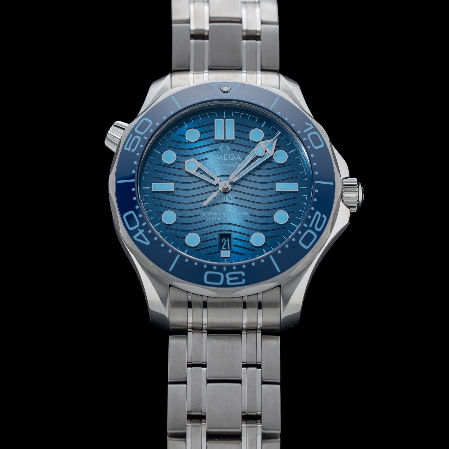 Omega 210.30.42.20.03.003 Seamaster Diver 300M Summer Blue on Bracelet