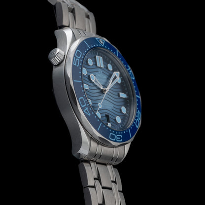 Omega 210.30.42.20.03.003 Seamaster Diver 300M Summer Blue on Bracelet