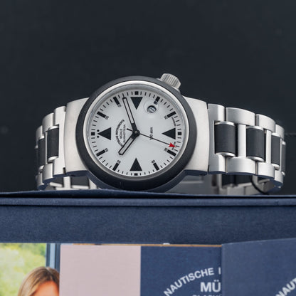 Mühle Glashütte S.A.R Rescue-Timer Lumen on Bracelet M1-41-08-MB