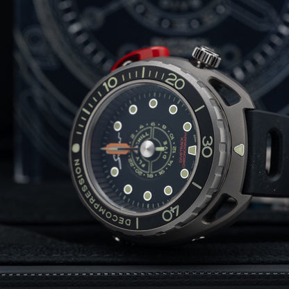 Singer Reimagined Divetrack SR401