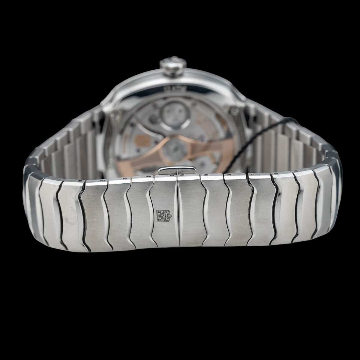 H. Moser \u0026 Cie. Streamliner 6200-1200