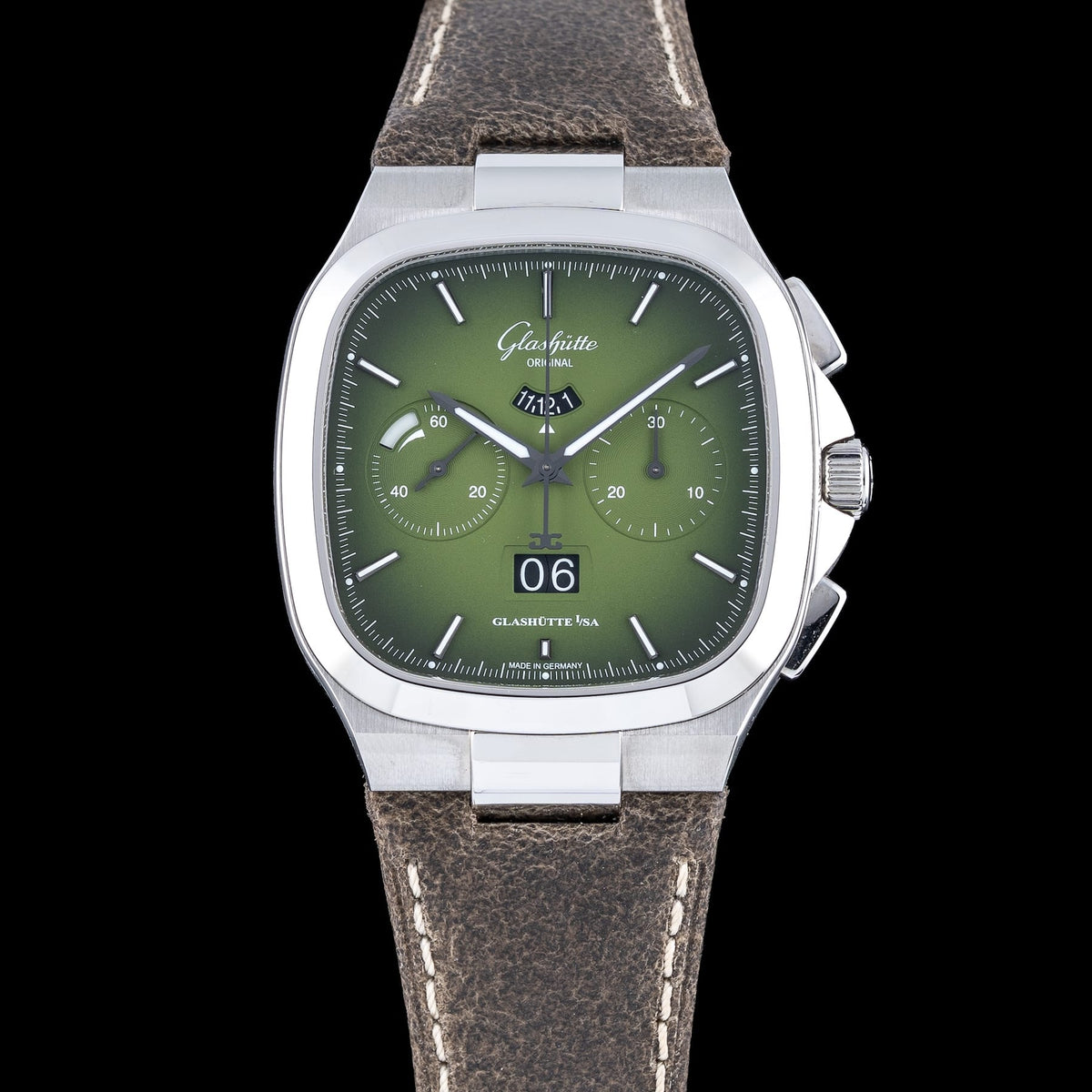 Glashütte Original 1-37-02-09-02-62 Seventies Chronograph Panorama Date Fab Green on Leather Strap