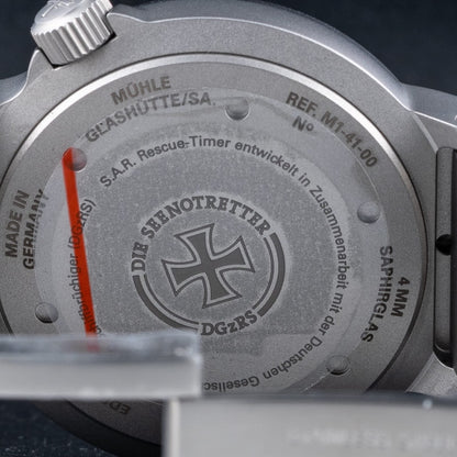 Mühle Glashütte S.A.R Rescue-Timer Lumen on Bracelet M1-41-08-MB