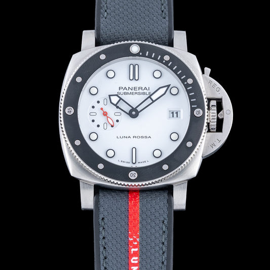 Panerai Submersible Luna Rossa PAM01579