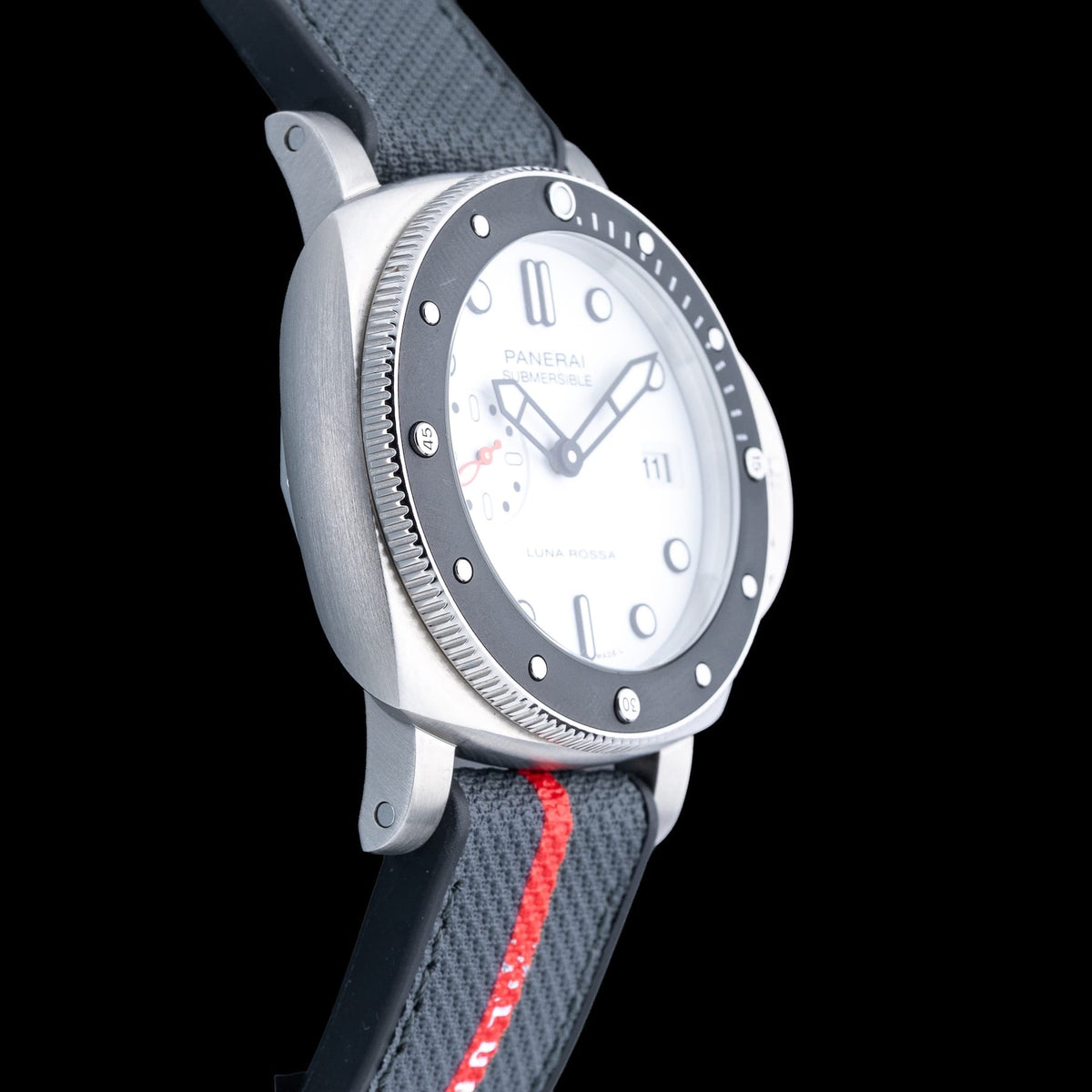 Panerai Submersible Luna Rossa PAM01579