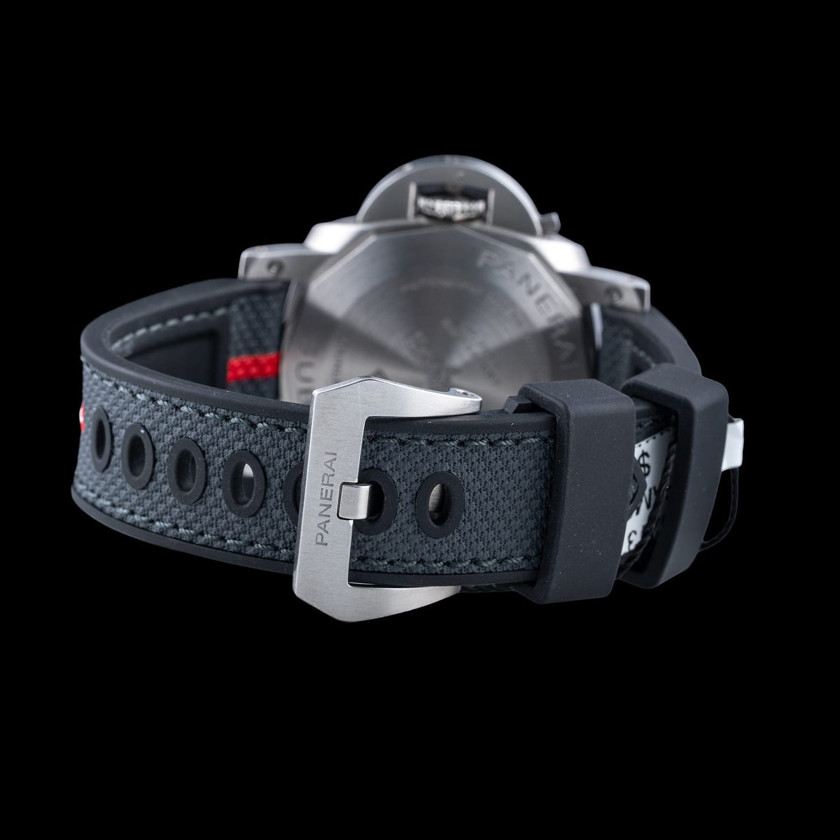 Panerai Submersible Luna Rossa PAM01579